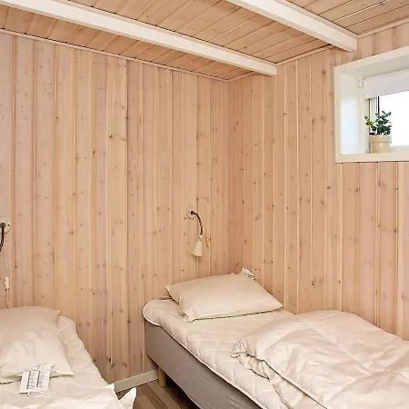 Two-bedroom Holiday In 28 * 루켄
